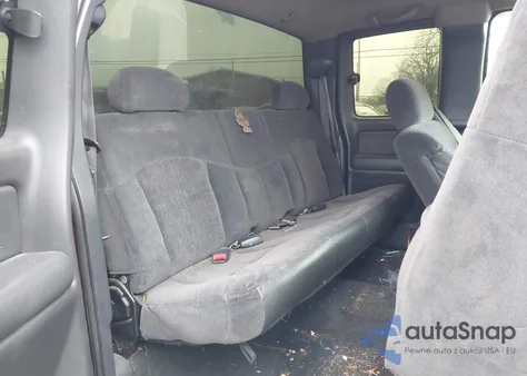 2001 Chevrolet Silverado 1500 Ls z USA, uszkodzony, nr VIN 2GCEK19T711312583